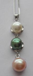 Colour Pearl silver pendant from Crimeajewel
